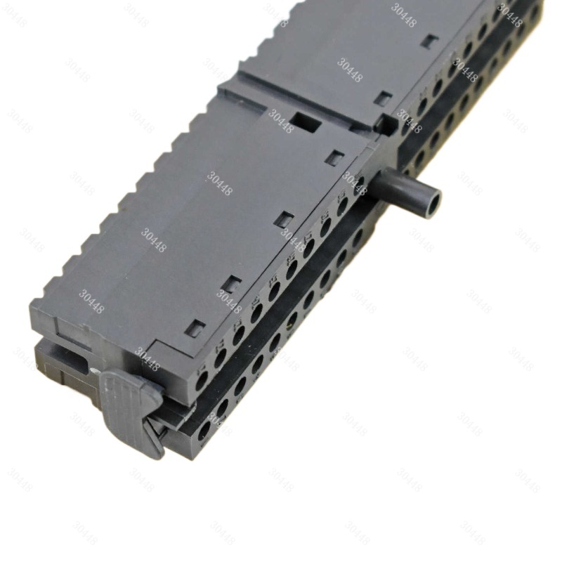 Connettore frontale a 40 pin p - Screw Terminal Block recensione e prezzo